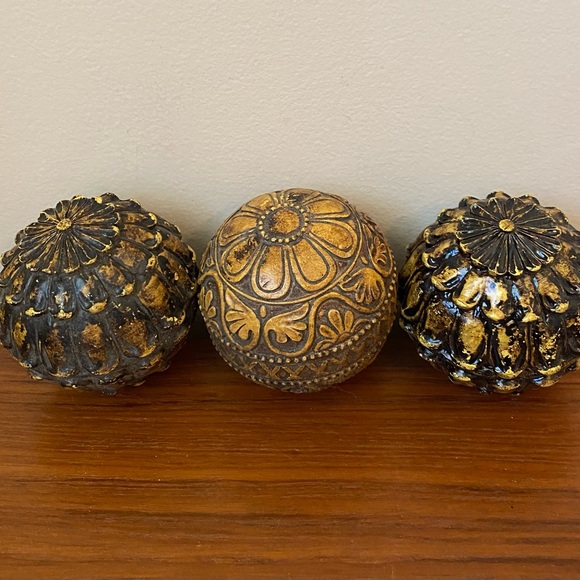 VTG (3) Rustic Brown & Gold Decorative Carpet Balls - Picture 1 of 6